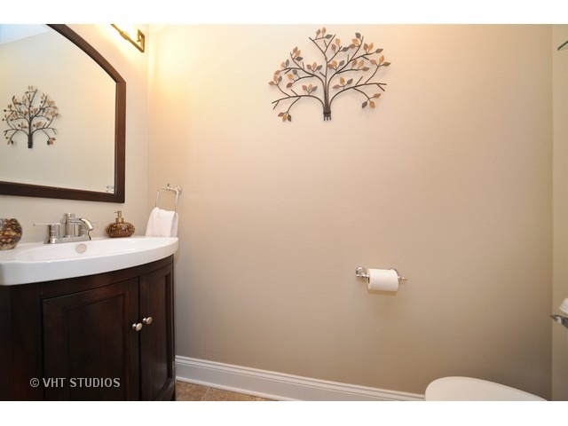 140 W Willow Rd, Wheeling, IL 60090 photo 14