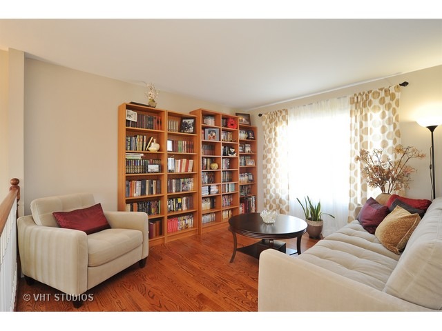 140 W Willow Rd, Wheeling, IL 60090 photo 9