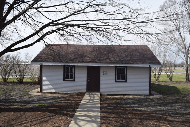 635 S Eastern Ave, Manhattan, IL 60442 photo 2