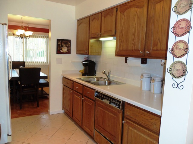 405 Arrow Trl, Wheeling, IL 60090 photo 9