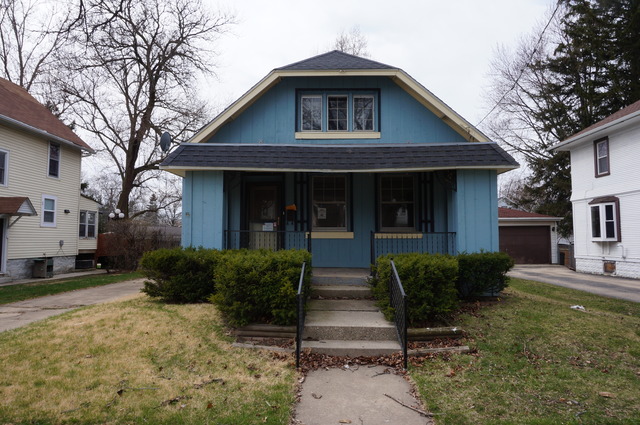 937 S 4th St, Aurora, IL 60505 photo 1