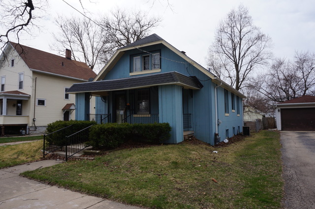 937 S 4th St, Aurora, IL 60505 photo 3