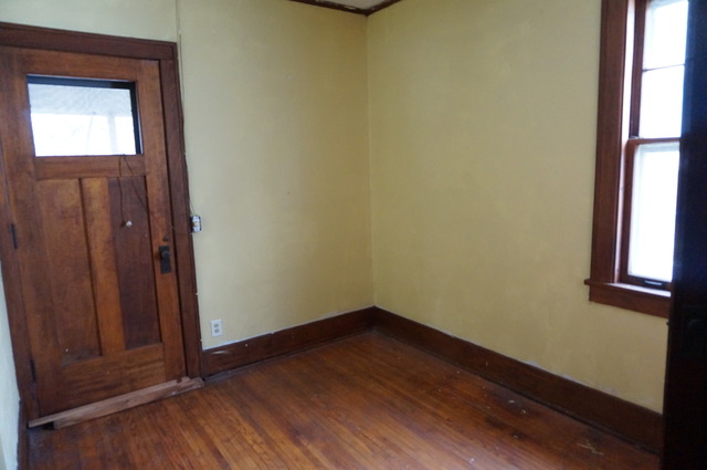 937 S 4th St, Aurora, IL 60505 photo 17
