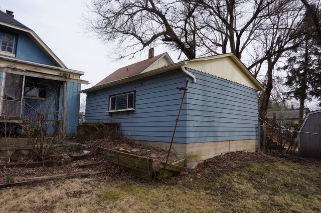 937 S 4th St, Aurora, IL 60505 photo 7
