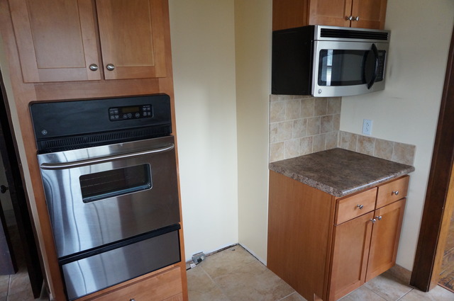 937 S 4th St, Aurora, IL 60505 photo 9