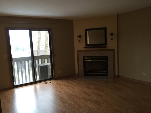 2362 South St #E, Elgin, IL 60123 photo 3