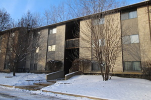 2362 South St #E, Elgin, IL 60123 photo 1