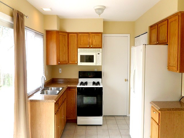 110 Springleaf Dr, Bolingbrook, IL 60440 photo 5