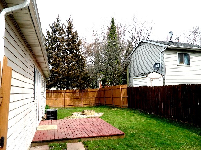 110 Springleaf Dr, Bolingbrook, IL 60440 photo 12