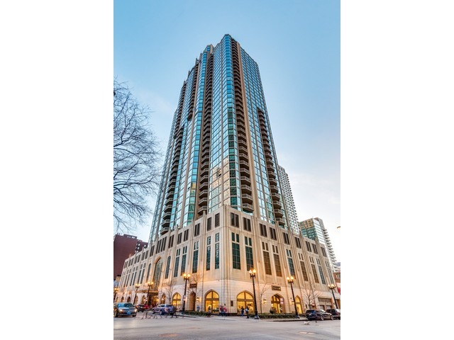 21 E Huron St #3004, Chicago, IL 60611 photo 2