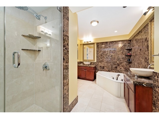 21 E Huron St #3004, Chicago, IL 60611 photo 20