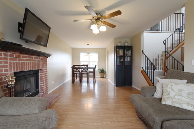 1110 Flint Ct, Aurora, IL 60506 photo 5