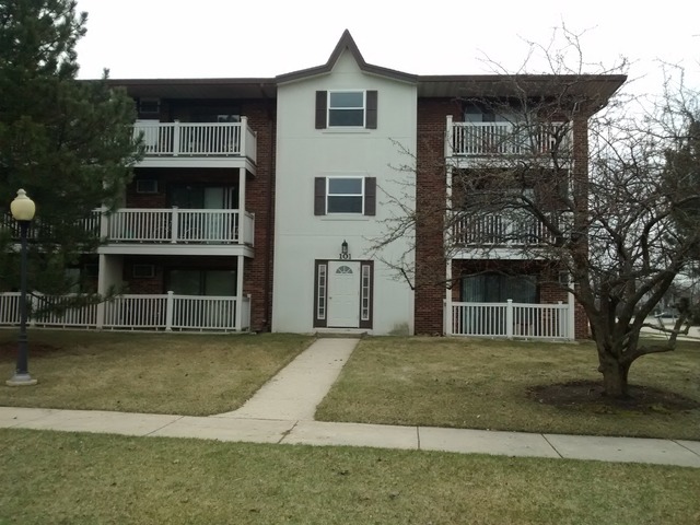 101 Gregory St #11, Aurora, IL 60504 photo 1