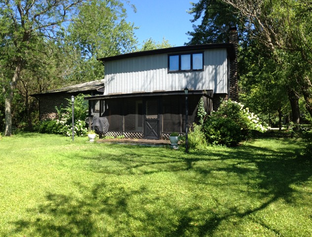 2037 E Oak St, Crete, IL 60417 photo 4
