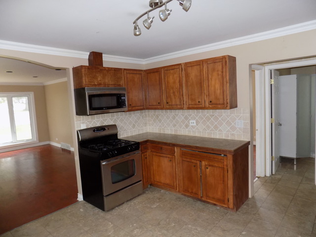3 N270 Rohlwing Rd, Addison, IL 60101 photo 3