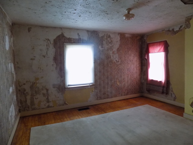 307 E Superior St, Ottawa, IL 61350 photo 2