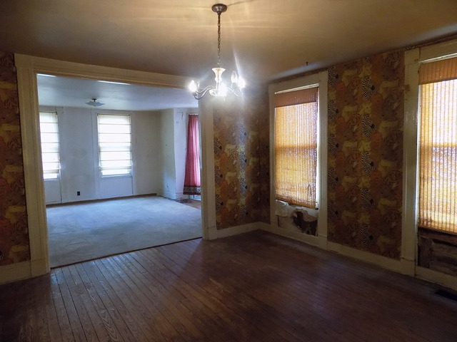 307 E Superior St, Ottawa, IL 61350 photo 3