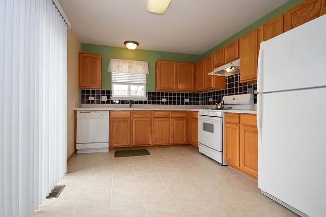 609 Keller St, Plano, IL 60545 photo 3
