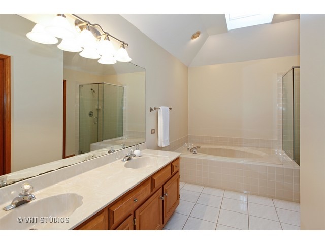 803 Rock Spring Rd, Naperville, IL 60565 photo 14