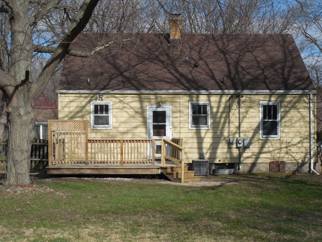 679 S Alma Ave, Kankakee, IL 60901 photo 2