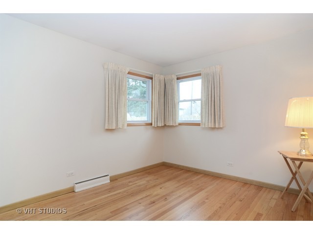1000 Beverly Dr, Wheeling, IL 60090 photo 7