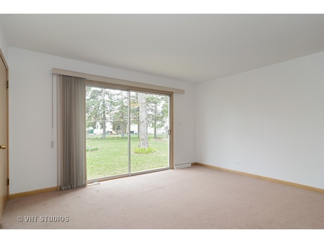 1000 Beverly Dr, Wheeling, IL 60090 photo 5