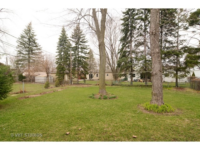 1000 Beverly Dr, Wheeling, IL 60090 photo 10