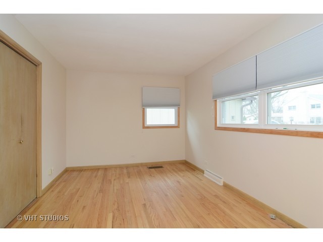 1000 Beverly Dr, Wheeling, IL 60090 photo 6