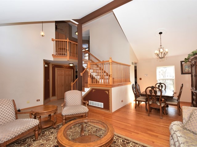 4702 Swan Ct, Plainfield, IL 60586 photo 5