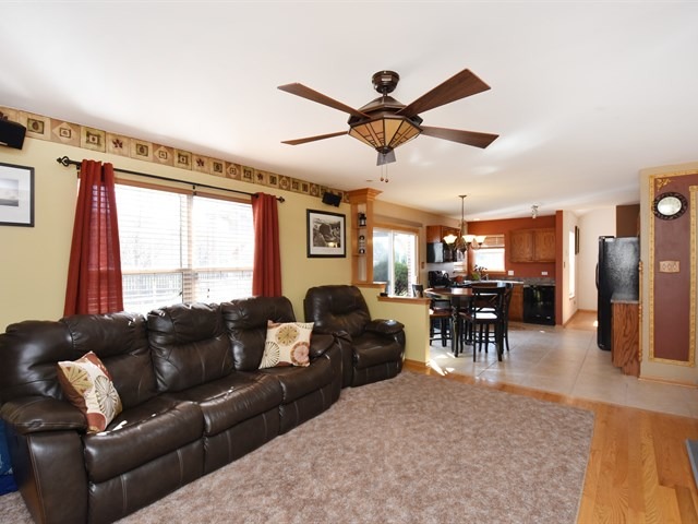 4702 Swan Ct, Plainfield, IL 60586 photo 10