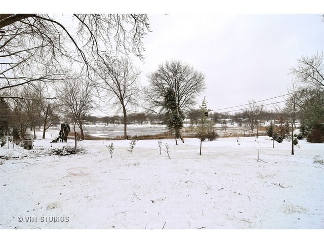 655 Hillcrest Blvd, Hoffman Estates, IL 60169 photo 12