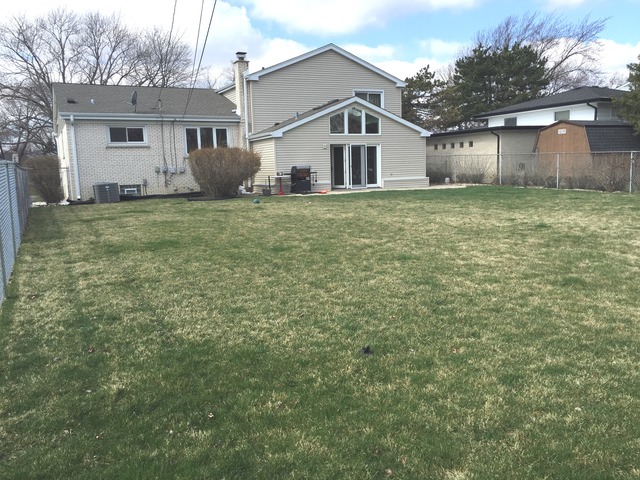 485 Bell Dr, Des Plaines, IL 60016 photo 14