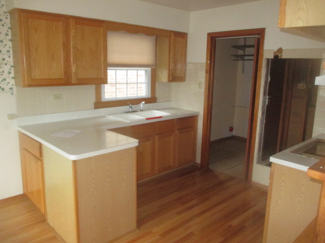 7738 State Rd, Burbank, IL 60459 photo 5