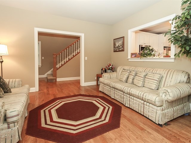 1202 Cedar Ave, Elgin, IL 60120 photo 5