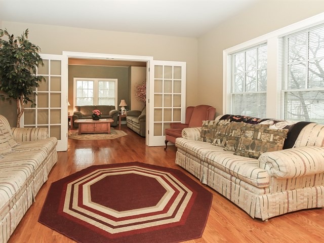 1202 Cedar Ave, Elgin, IL 60120 photo 4