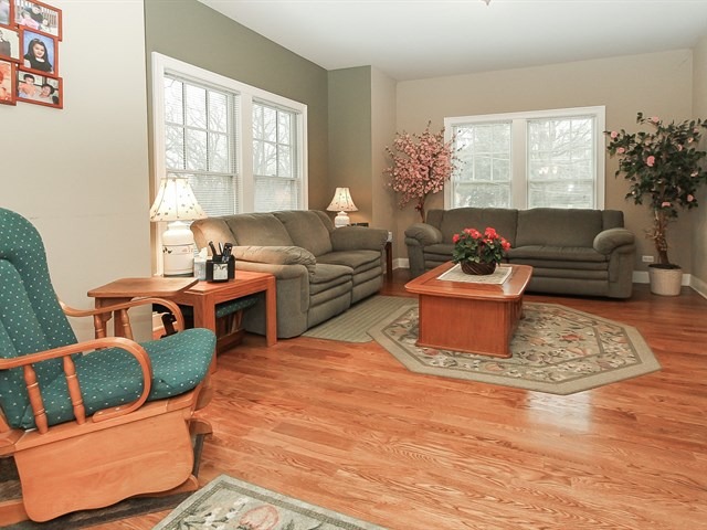 1202 Cedar Ave, Elgin, IL 60120 photo 11
