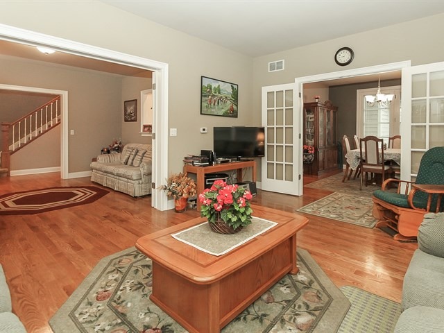1202 Cedar Ave, Elgin, IL 60120 photo 12