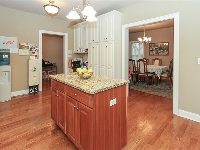 1202 Cedar Ave, Elgin, IL 60120 photo 7