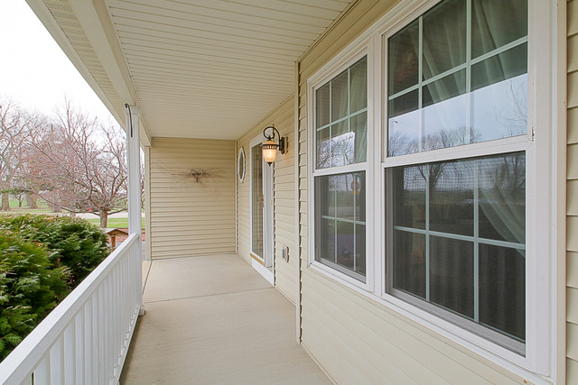 25441 W Gateway Cir, Plainfield, IL 60585 photo 2