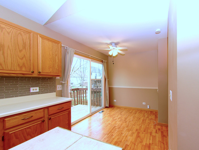 48 Rustic Ln, Round Lake Beach, IL 60073 photo 6