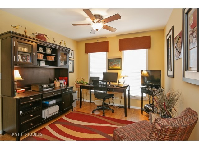 1335 Hunter Dr, Bartlett, IL 60103 photo 11