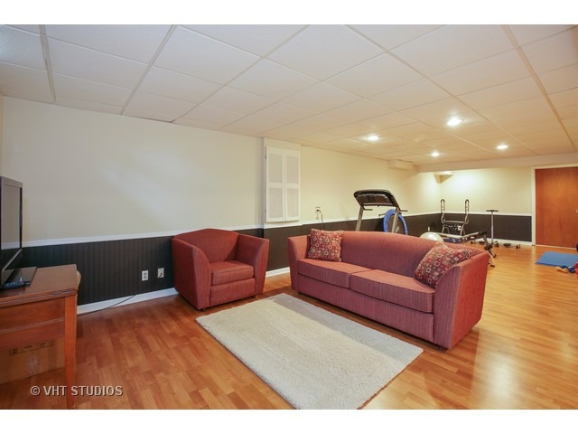 1335 Hunter Dr, Bartlett, IL 60103 photo 20