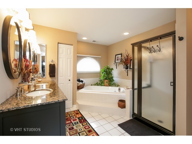 1335 Hunter Dr, Bartlett, IL 60103 photo 15