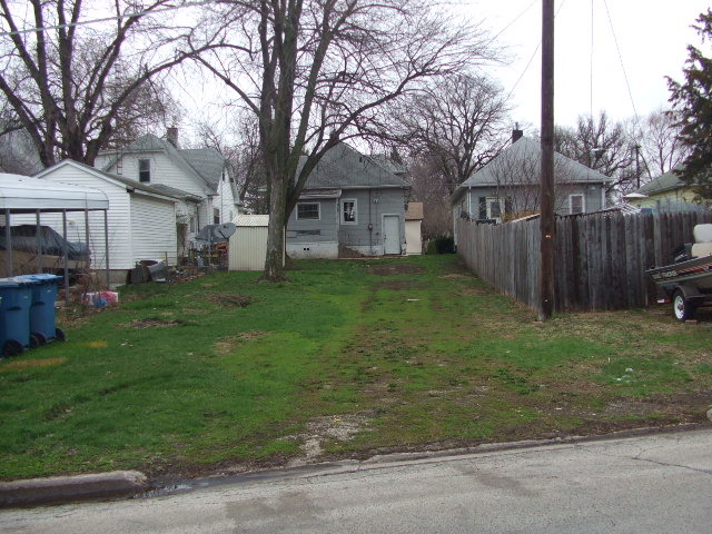 390 W Stone St, Kankakee, IL 60901 photo 10