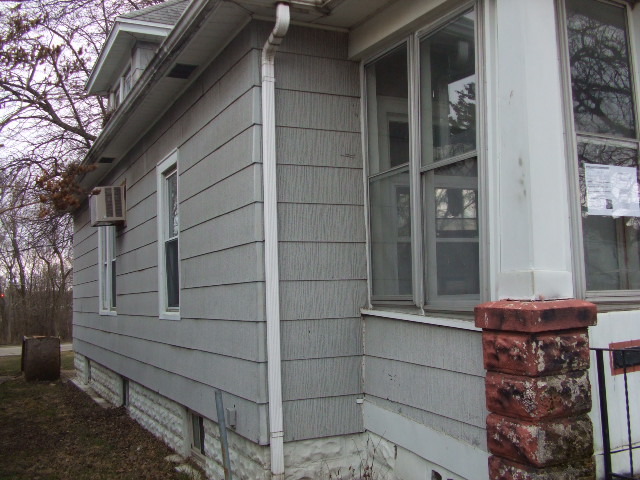 390 W Stone St, Kankakee, IL 60901 photo 4