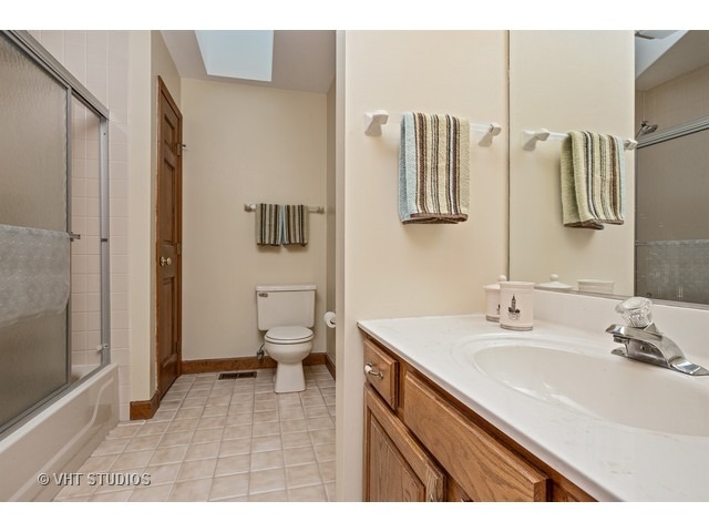 7 Liberty Ct, Cary, IL 60013 photo 14