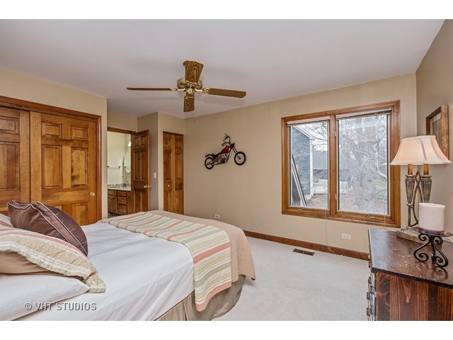 7 Liberty Ct, Cary, IL 60013 photo 11