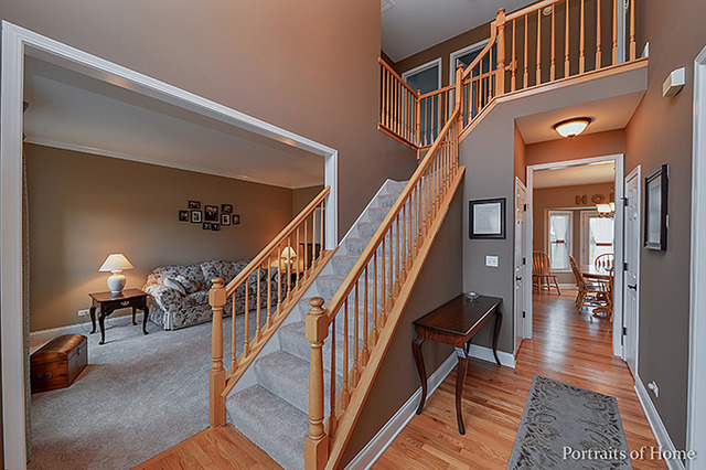 2444 Avalon Ct, Aurora, IL 60503 photo 2