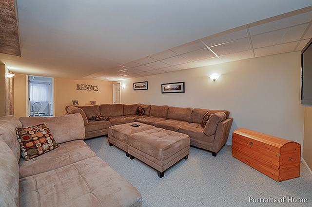 2444 Avalon Ct, Aurora, IL 60503 photo 18