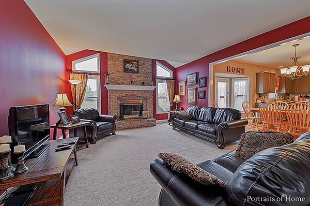 2444 Avalon Ct, Aurora, IL 60503 photo 8